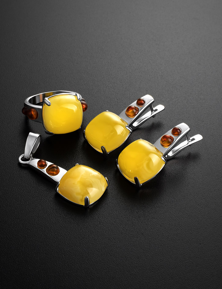 Яркий кулон из натурального цельного янтаря «Троя»