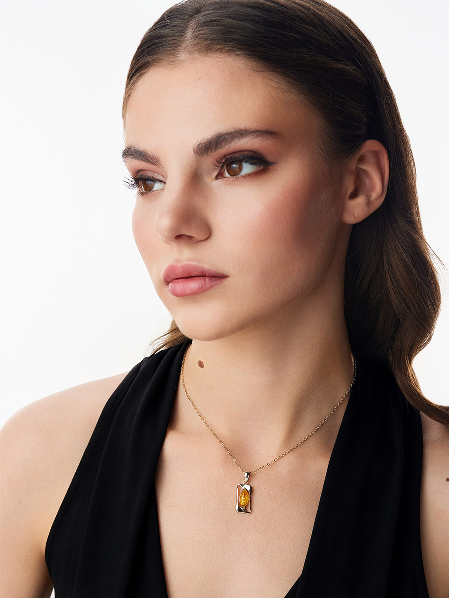 Кулон «Амплитуда» в абстрактном дизайне, украшенный лимонным янтарём