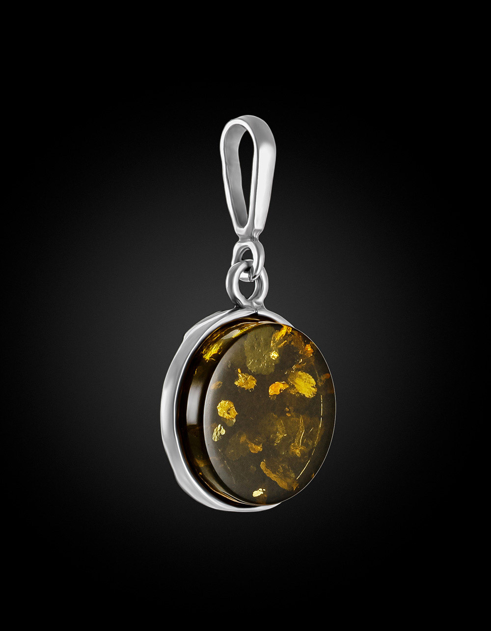 Круглый кулон «Фурор» с тёмно-зелёным янтарём