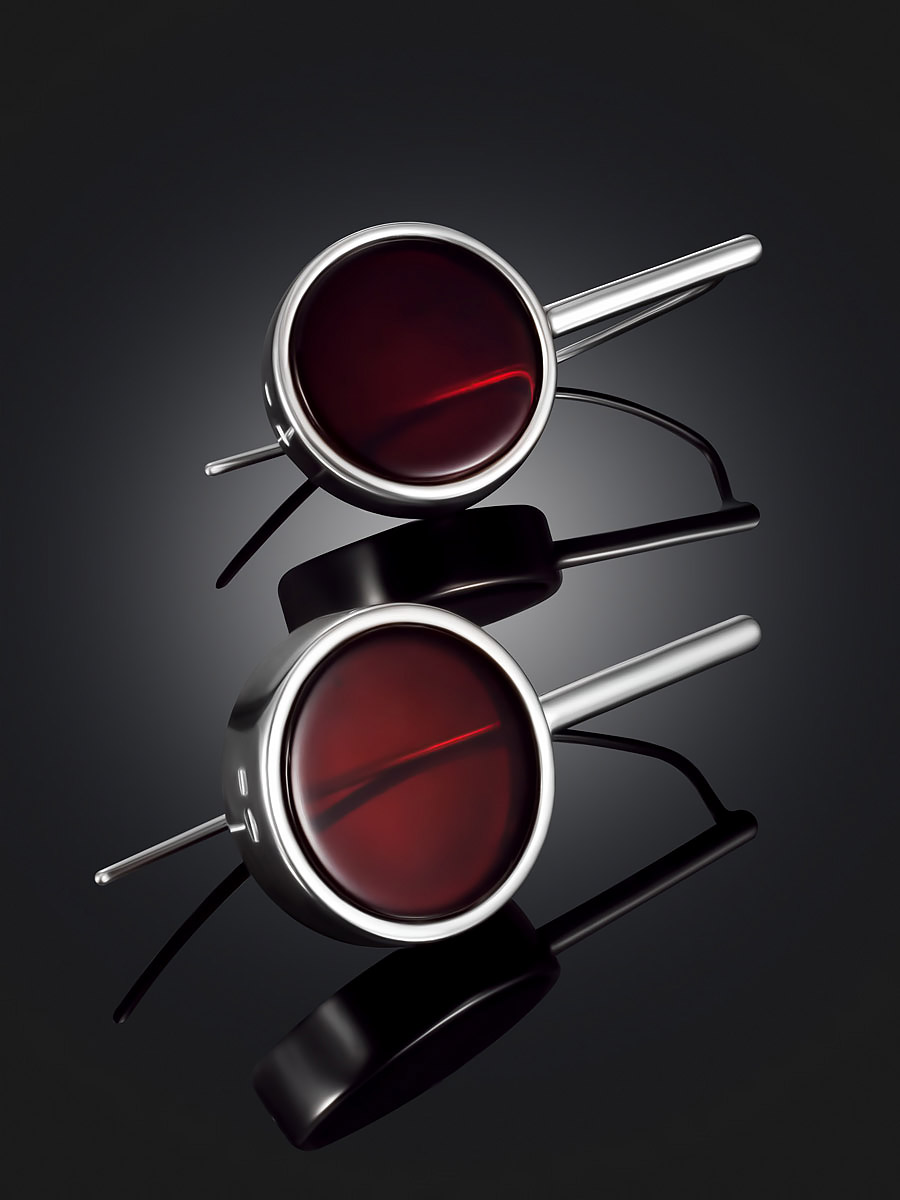 Эффектные серьги-крючки с тёмно-вишнёвым янтарём Palazzo