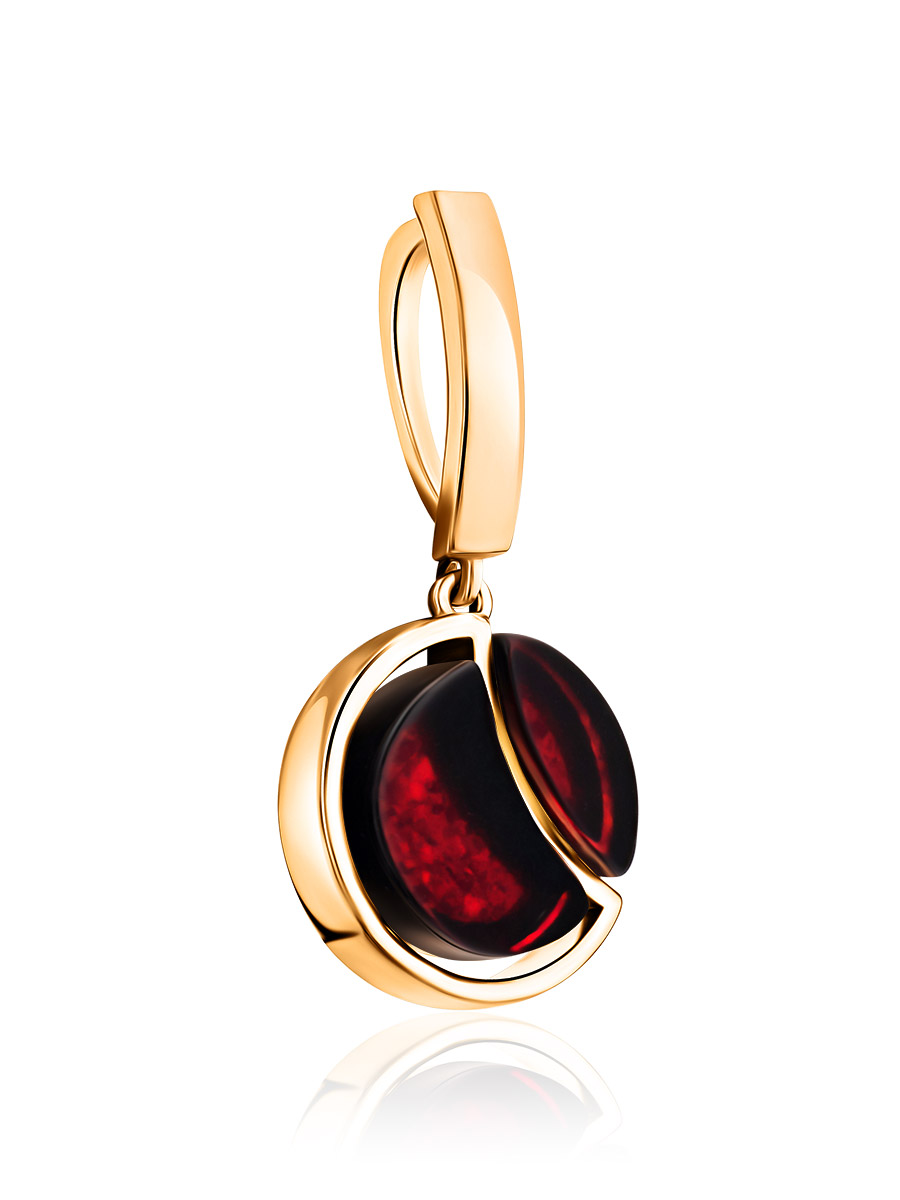 Красивый позолоченный кулон «Фурор» с вишнёвым янтарём