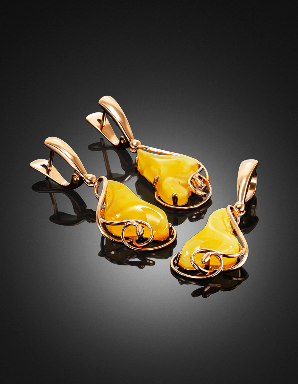 Нарядная подвеска «Риальто» из медового янтаря