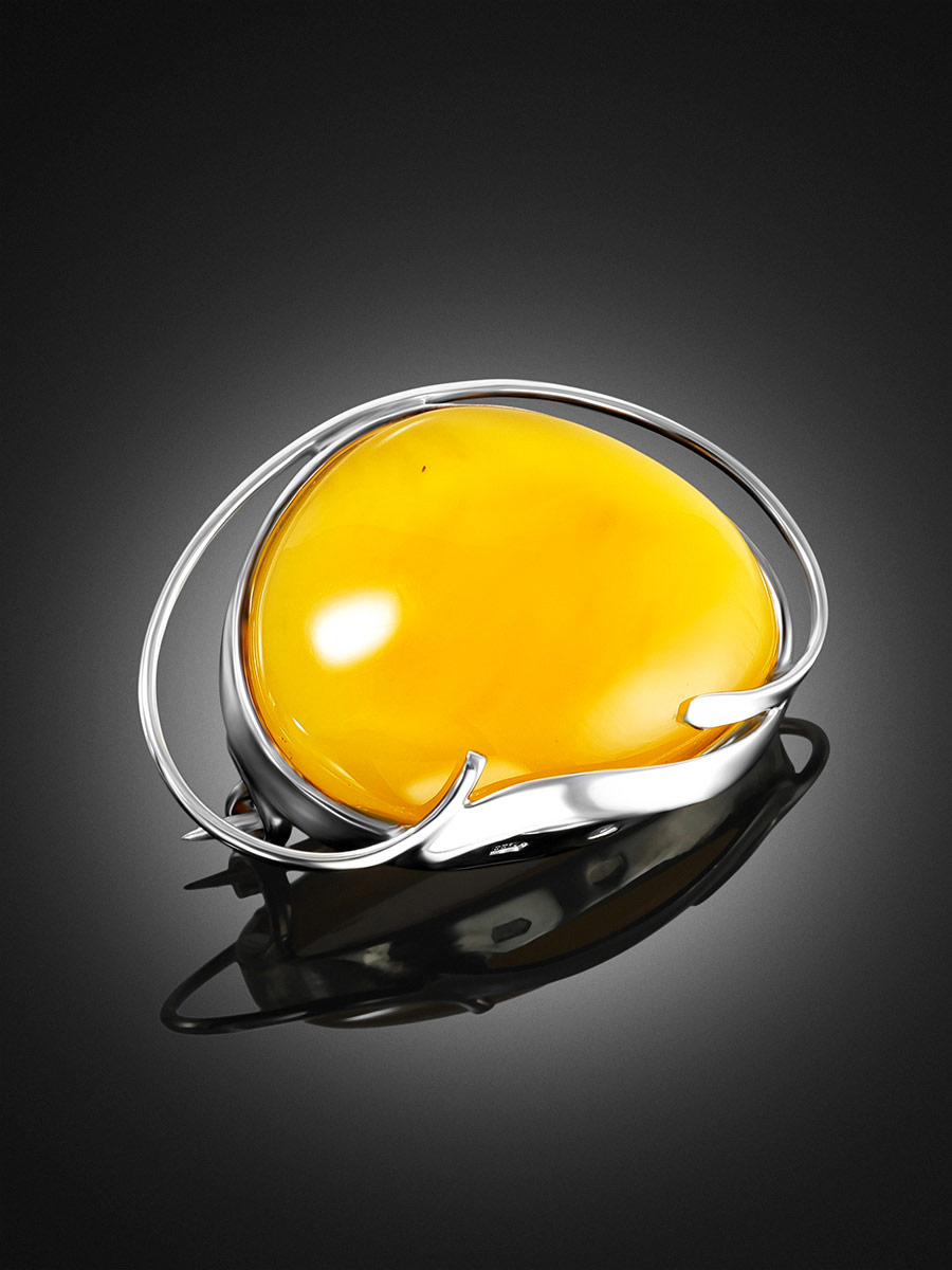 Крупная элегантная брошь «Маньяна» из ярко-медового янтаря