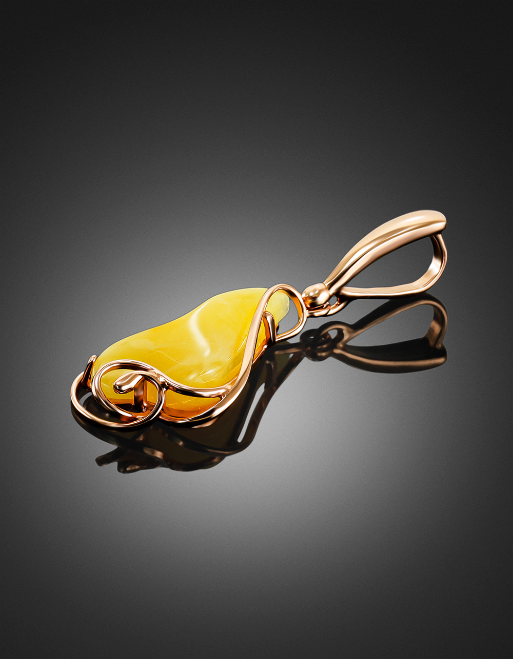 Нарядная подвеска «Риальто» из медового янтаря