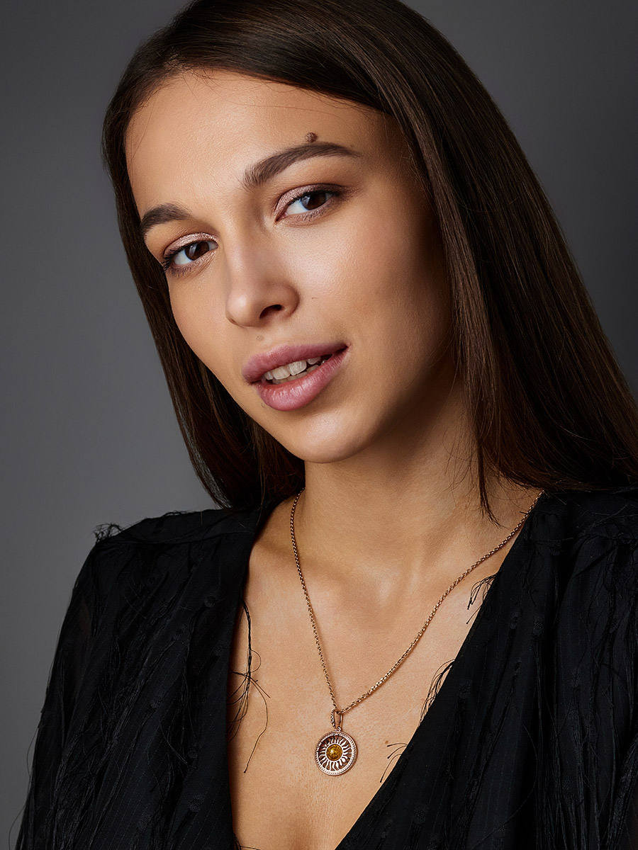 Яркая подвеска с янтарём лимонного цвета «Парнас»