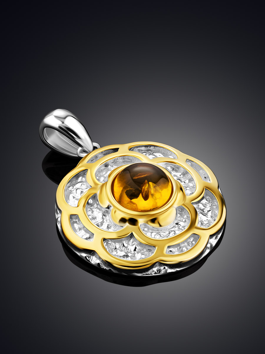 Круглый кулон из натурального янтаря «Гербера»