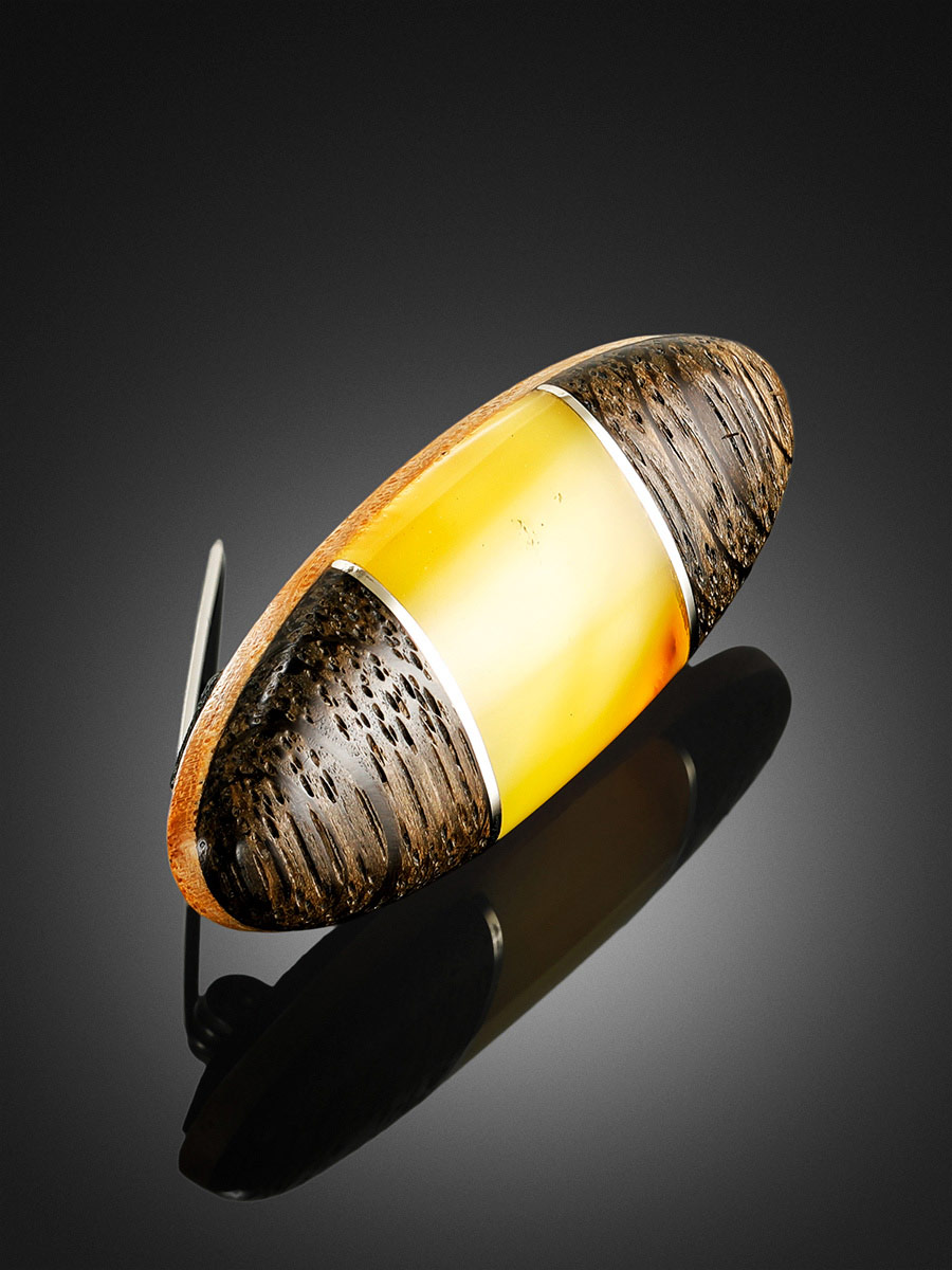 Стильная брошь из дерева и натурального янтаря «Индонезия»