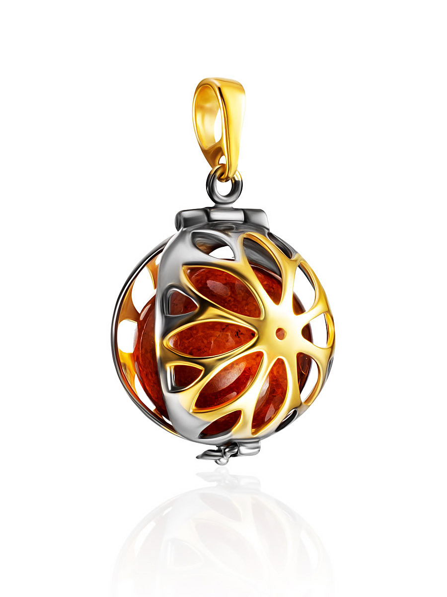 Круглый кулон-локер с ярко-коньячным янтарём