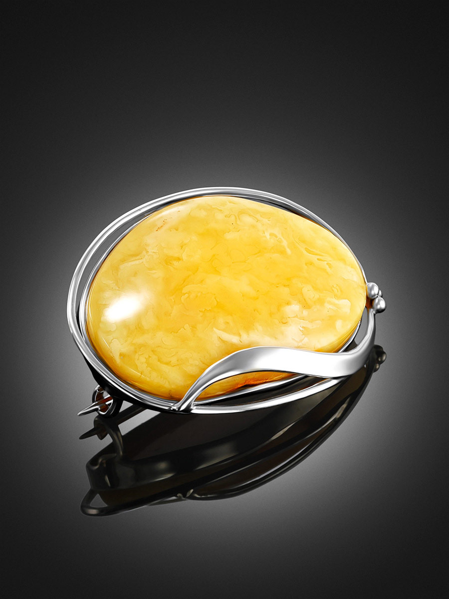 Элегантная брошь из цельного янтаря «Маньяна»