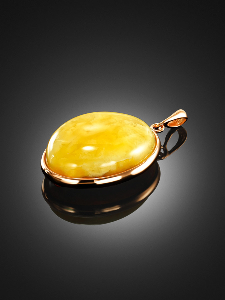 Подвеска из натурального цельного молочного янтаря