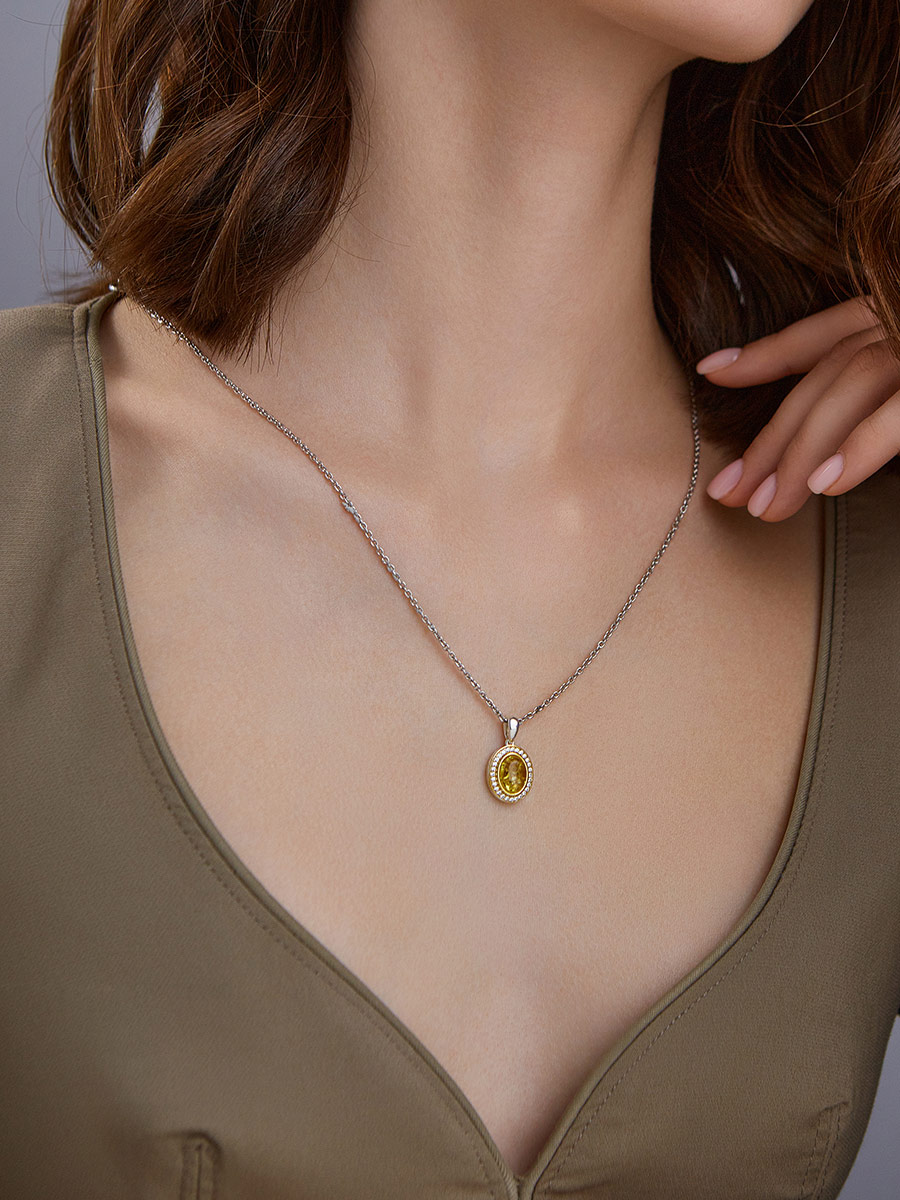 Овальный кулон «Ренессанс» с лимонным янтарём и фианитами