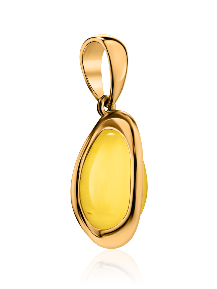 Сияющий позолоченный кулон с медовым янтарём «Голконда»
