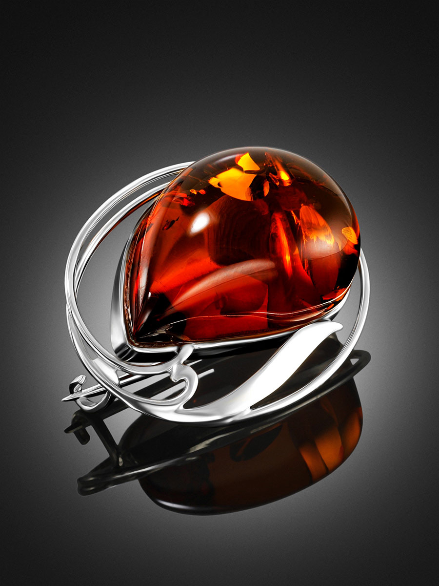 Элегантная брошь из ярко-коньячного янтаря «Маньяна»