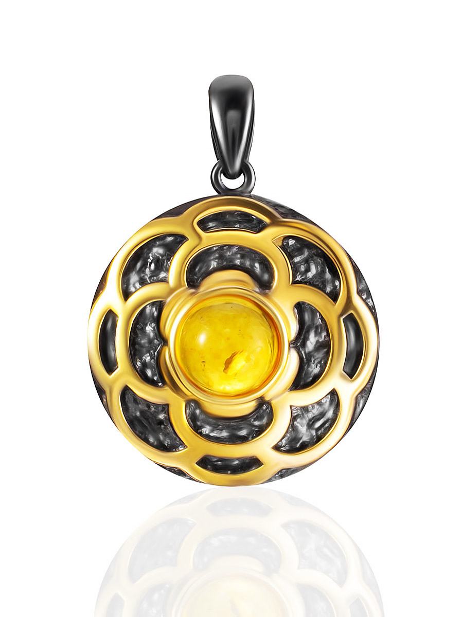 Кулон из натурального янтаря «Гербера» с чернением и золочением