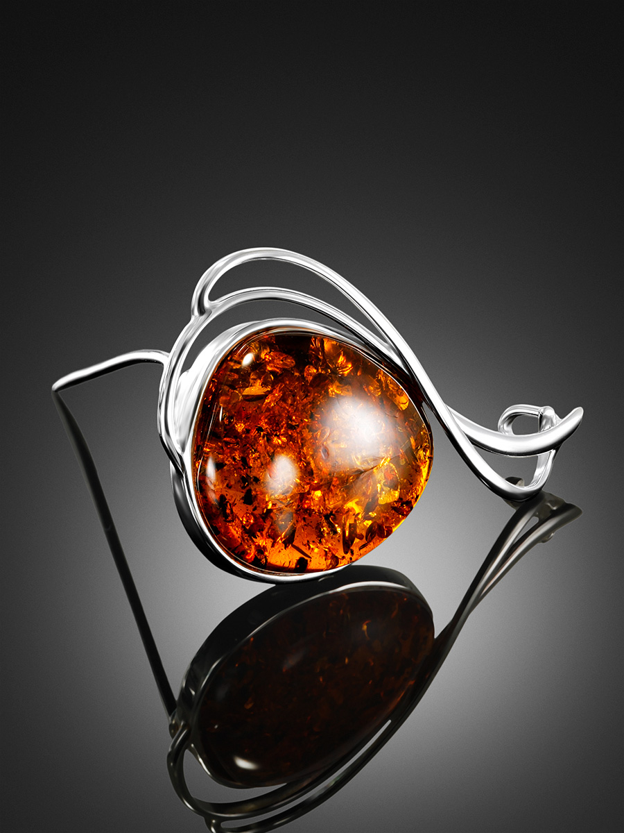 Изящная брошь из натурального балтийского янтаря «Риальто»