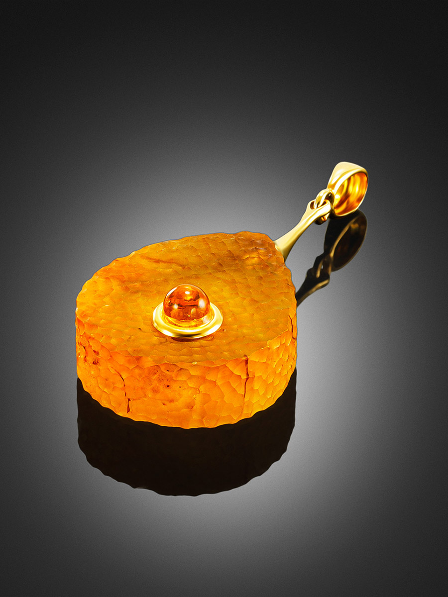 Подвеска-капля «Марс» из лимонного янтаря с неровной текстурой