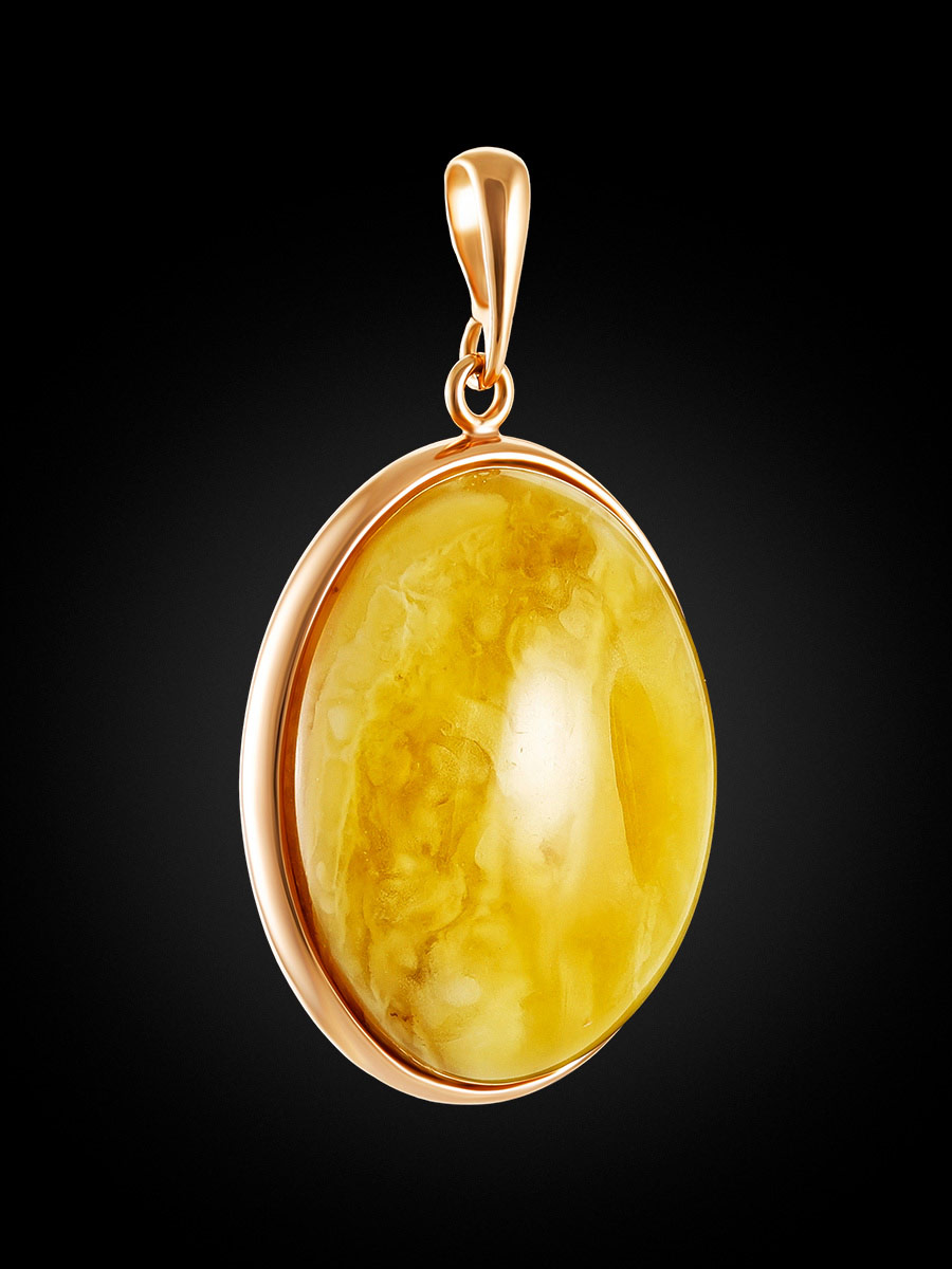 Подвеска из натурального цельного молочного янтаря