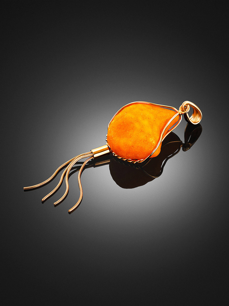 Необычная подвеска из натурального янтаря с природной корочкой «Неолит»