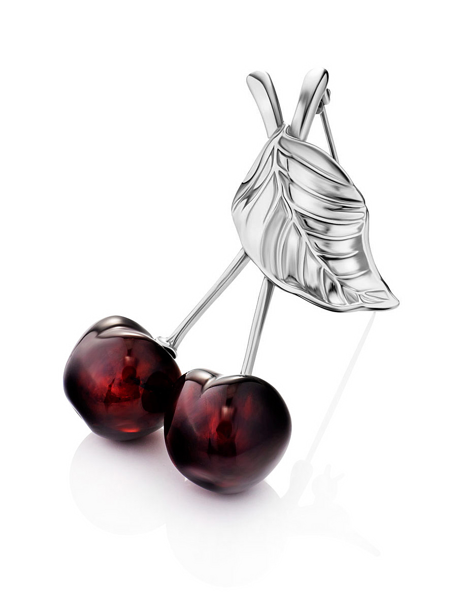 Очаровательная брошь с янтарём «Вишенка»