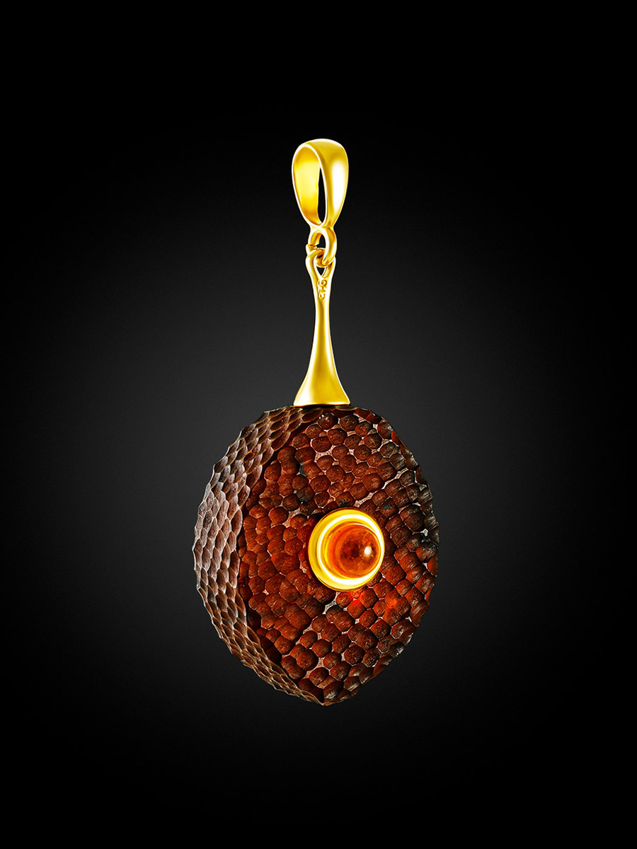 Подвеска «Марс» из «кусаного» янтаря с инкрустацией