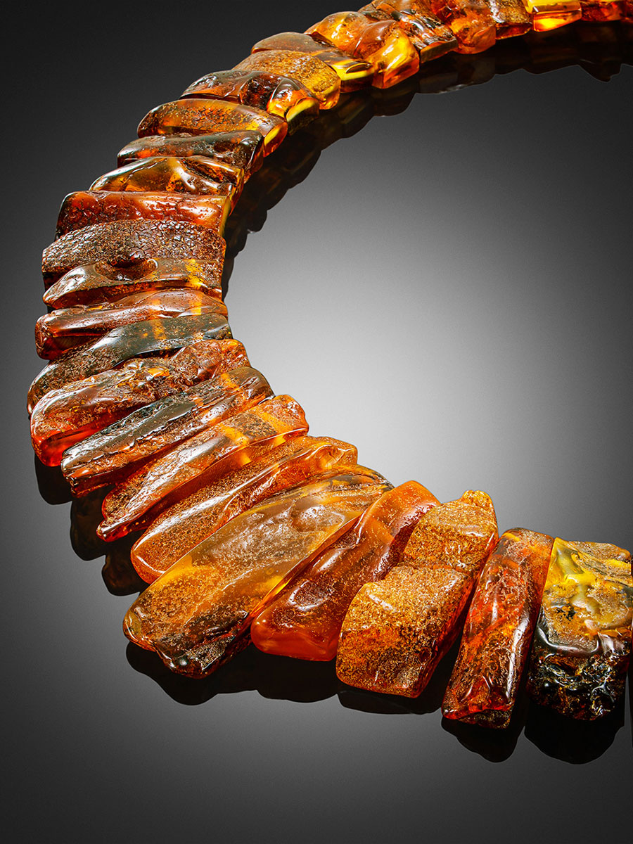 Эффектное колье «Помпеи» из натурального балтийского янтаря с лечебным эффектом