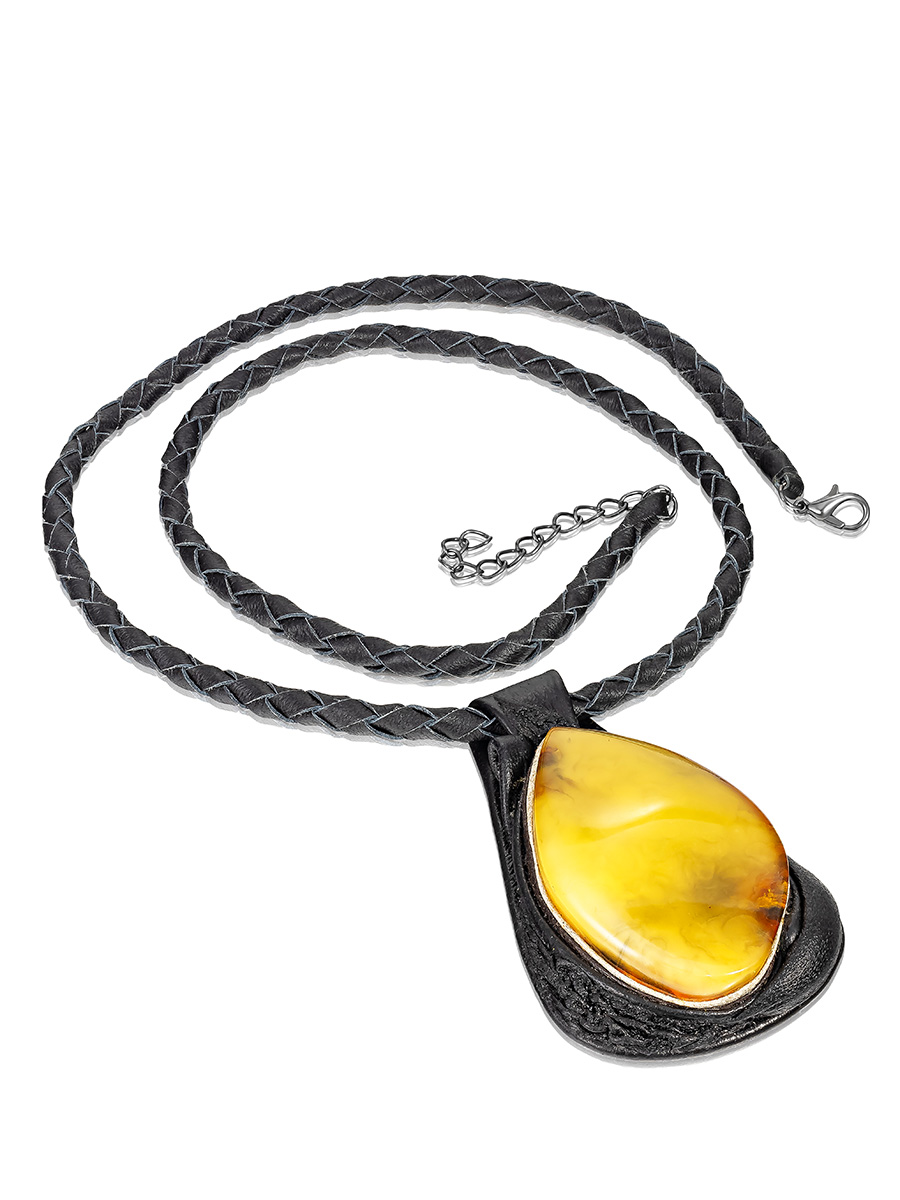 Колье из кожи «Амазонка» с медовым янтарём