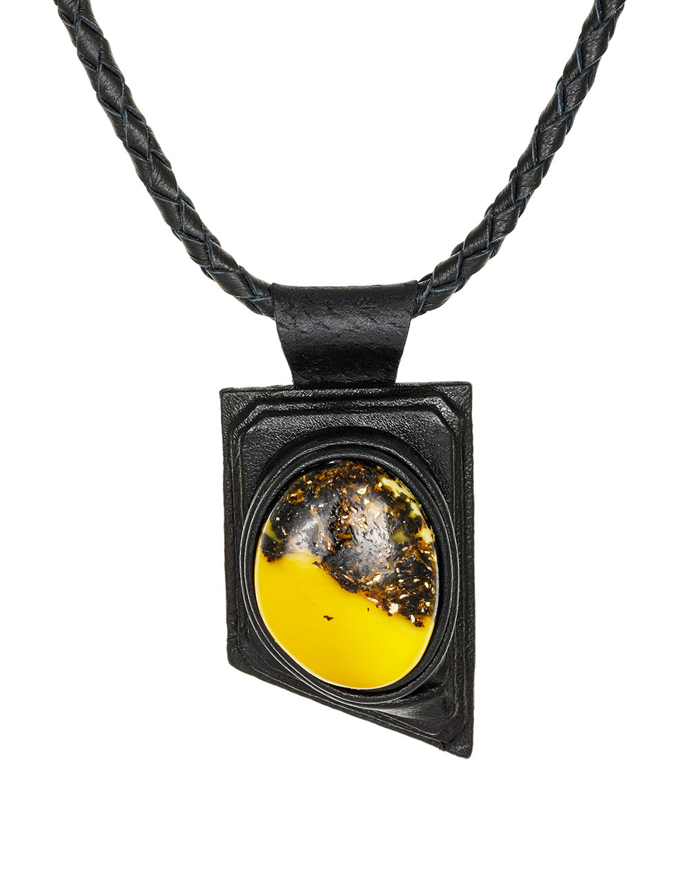 Колье из кожи «Амазонка» с медовым янтарём