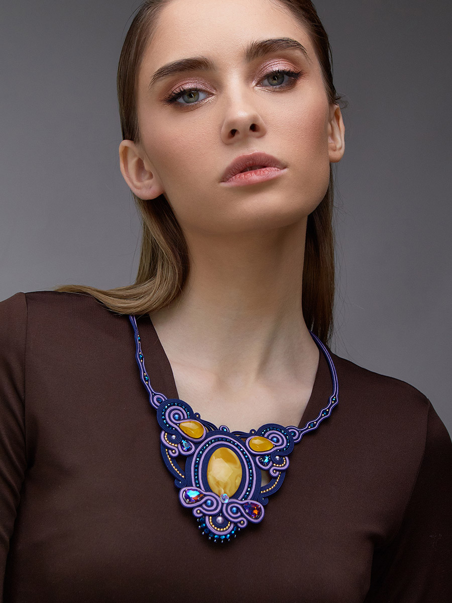 Восхитительное яркое колье «Индия» с натуральным медовым янтарём