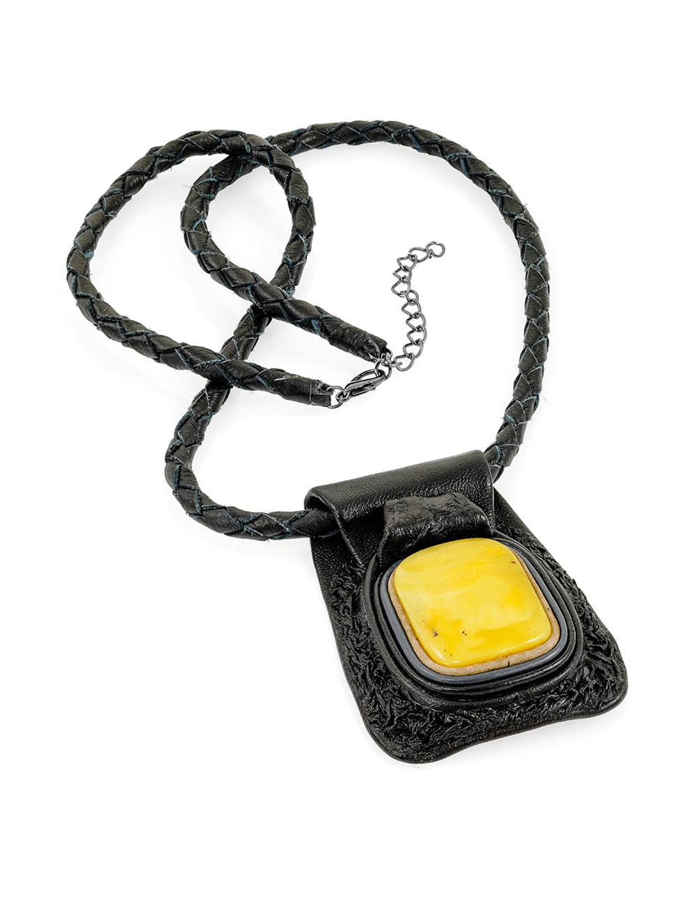 Колье из кожи «Амазонка» с медовым янтарём