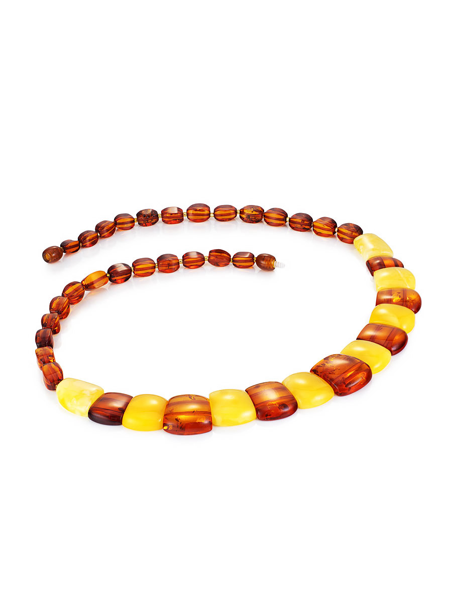 Плоское колье из натурального янтаря природных оттенков