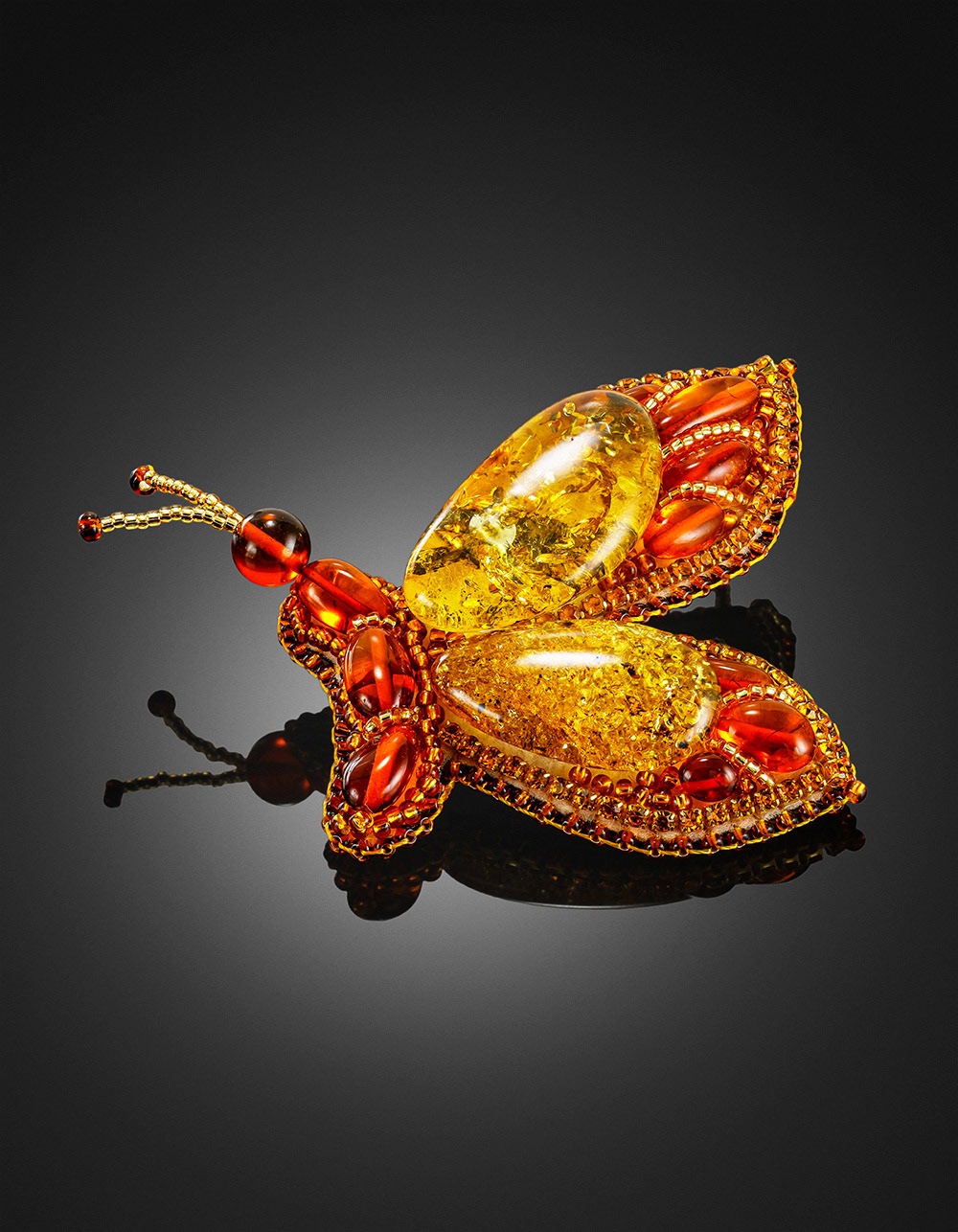 Колье с брошью-бабочкой «Лукоморье» из янтаря и бисера