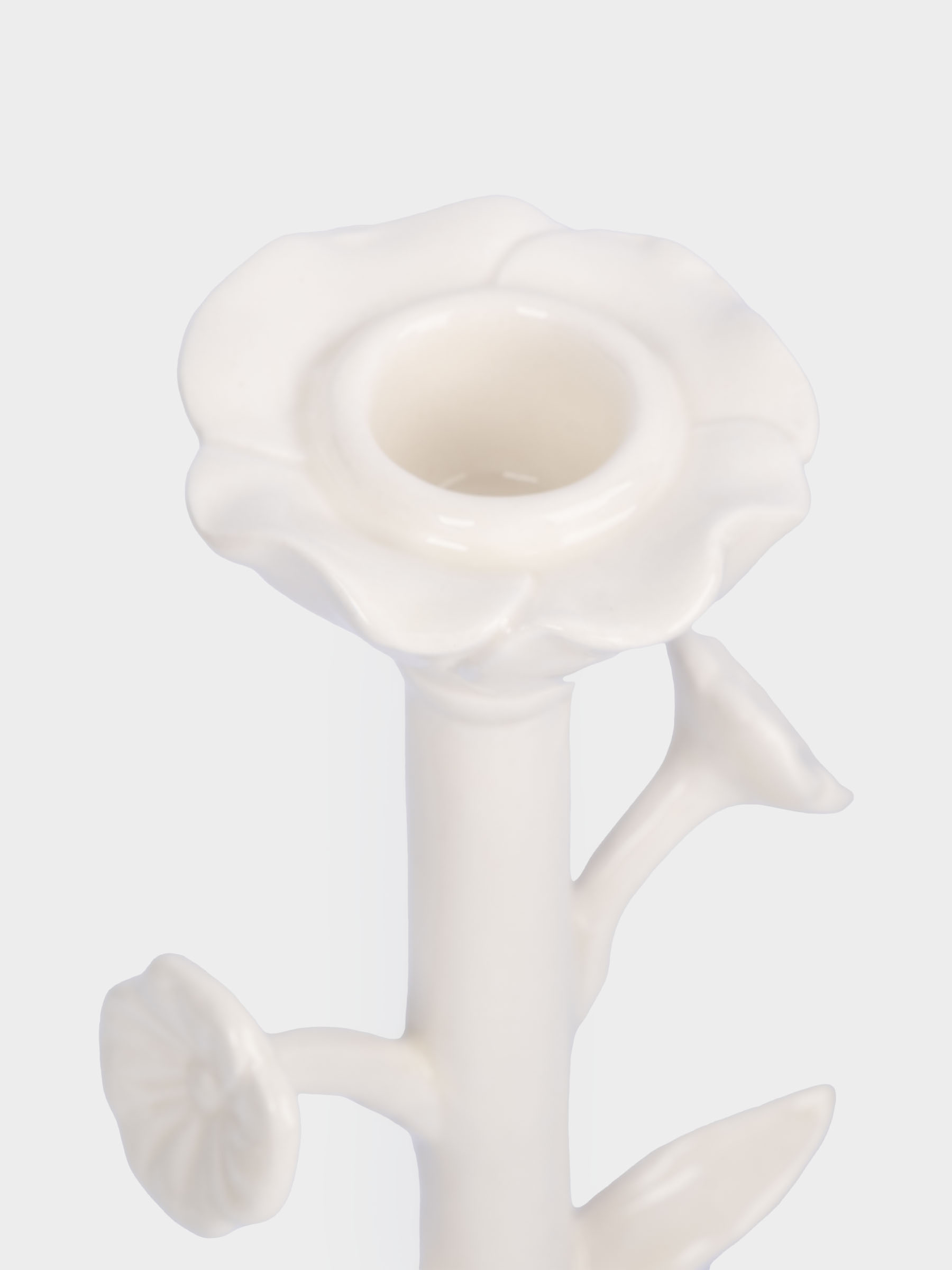 Подсвечник, 20 см, для тонкой свечи, на ножке, керамика, молочный, Цветок