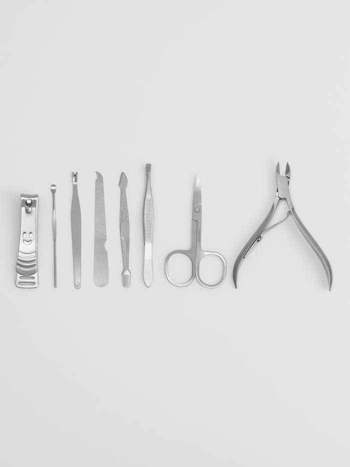 Набор маникюрный, 8 предметов, в футляре, коричневый