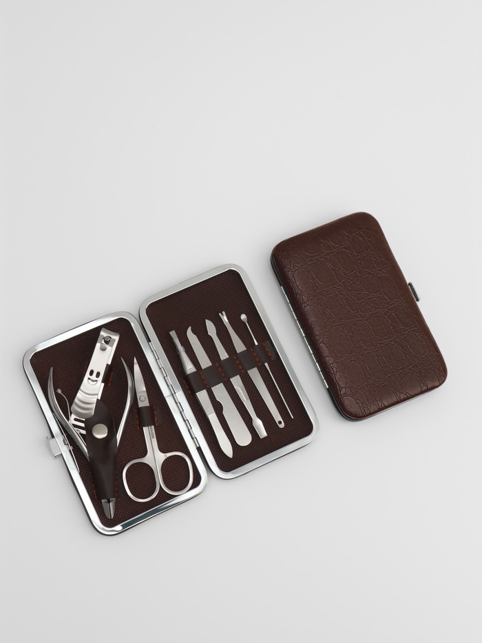 Набор маникюрный «Рептилия», 8 предметов, в футляре, коричневый