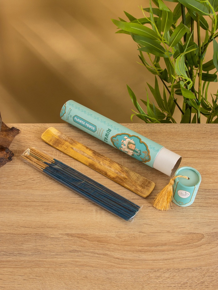 Благовония в тубусе «Сила цветов», 30 штук с деревянной подставкой