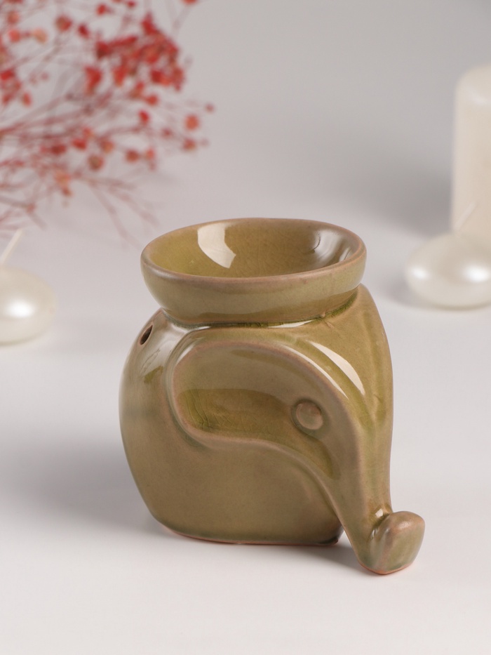Аромалампа для эфирных масел «Слонёнок», керамика, т. оливковая, 8×10×9 см