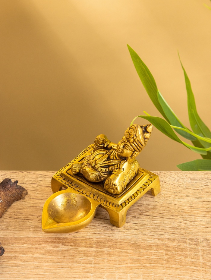 Подставка под благовония «Бог богатства Лорд Кубера», 10×6.5×6.5 см, латунь