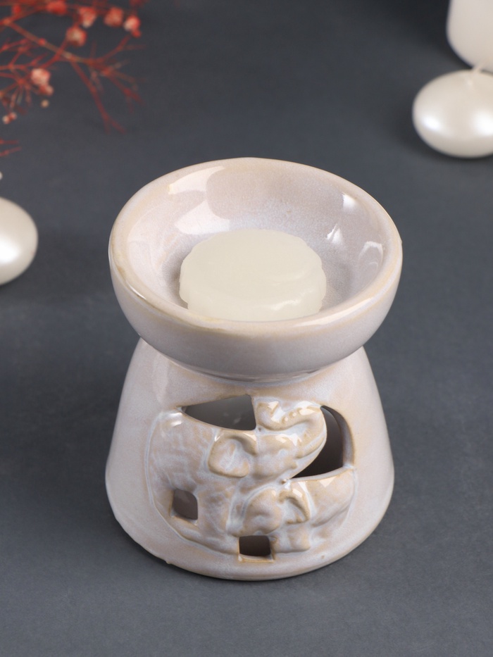 Набор: аромалампа для эфирных масел, мелтс из воска ароматический «Слон со слонёнком», светлый беж, 10×10×9 см