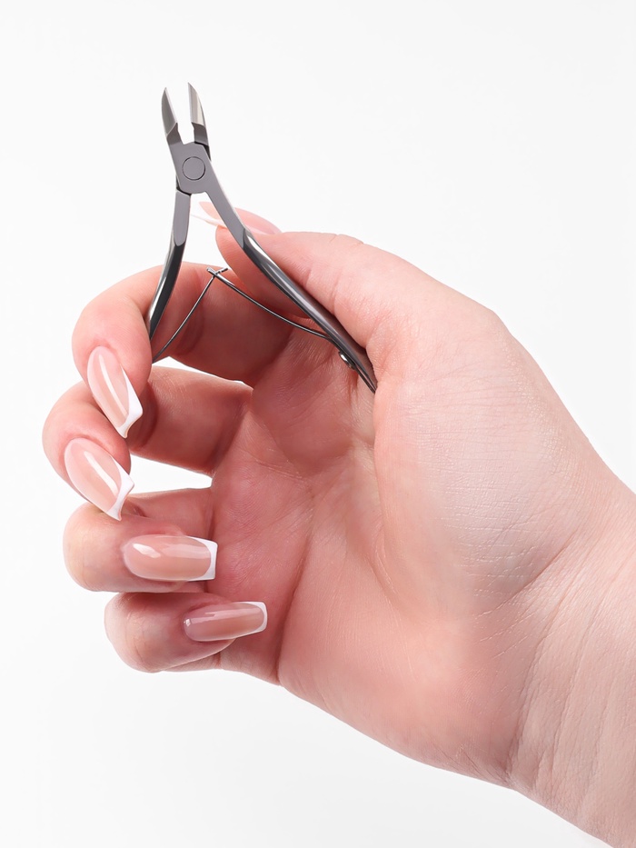 Кусачки маникюрные, двойная пружина, 10 см, длина лезвия-8 мм