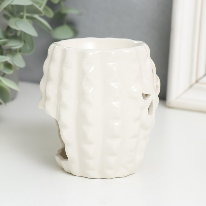 Аромалампа для эфирных масел «Кактус с бабочкой», керамика, 9×11×7 см, МИКС