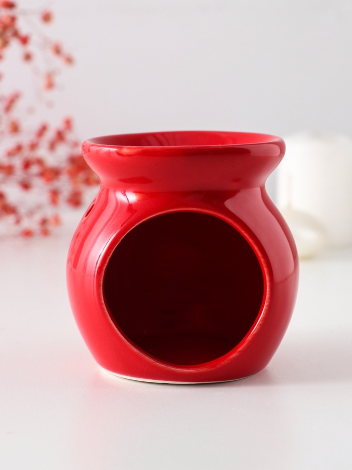 Аромалампа для эфирных масел «Поцелуй меня», керамика, красная 7.2×7.2×7.8 см