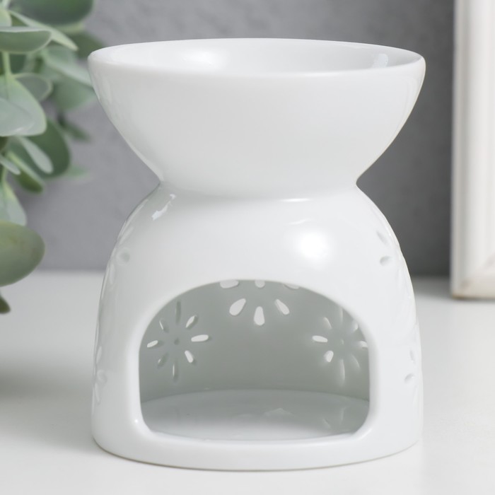 Аромалампа для эфирных масел «Кружево цветочное», керамика, белый, 8×6.5×6 см, МИКС