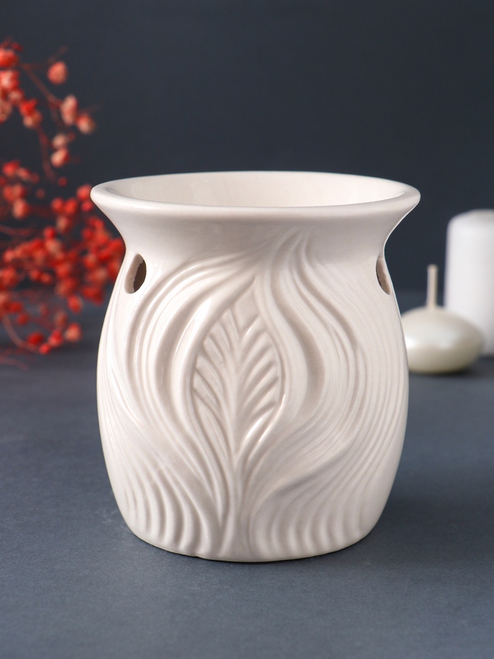 Аромалампа для эфирных масел «Линии из листвы», керамика, белый, 8.9×8.9×9.3 см