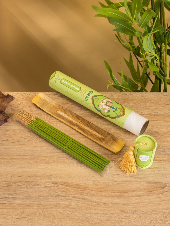 Благовония в тубусе «Жасмин и Шафран», 30 штук с деревянной подставкой