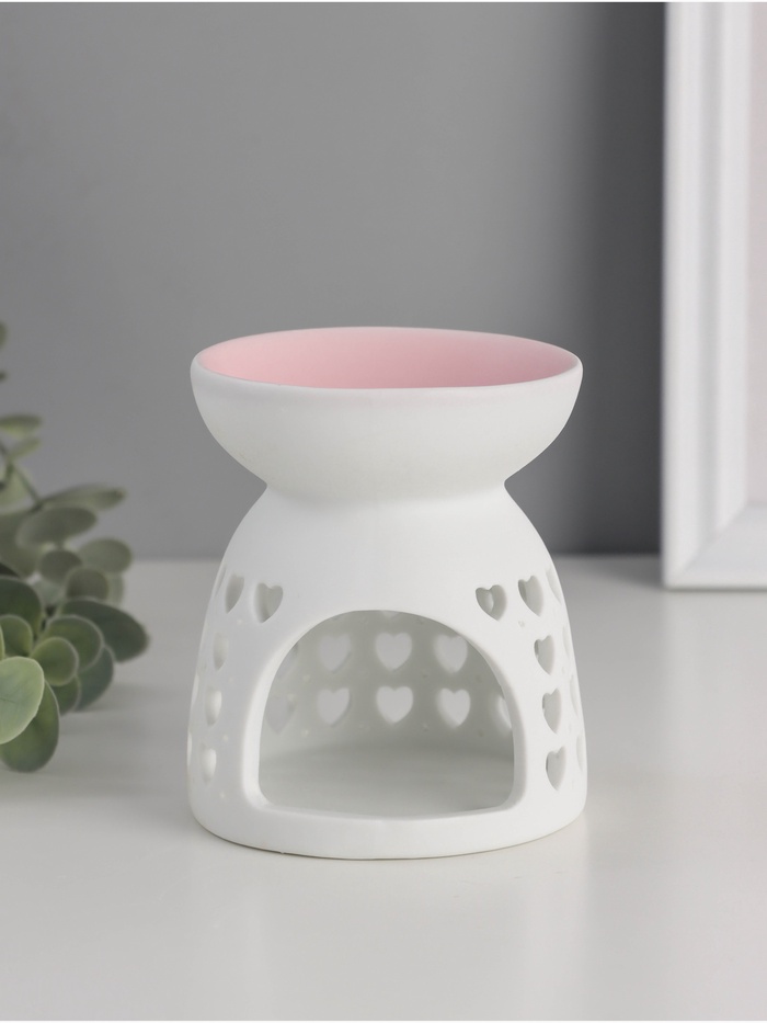 Аромалампа для эфирных масел «Узор из сердец», керамика, белый, 8×8×9.3 см, МИКС