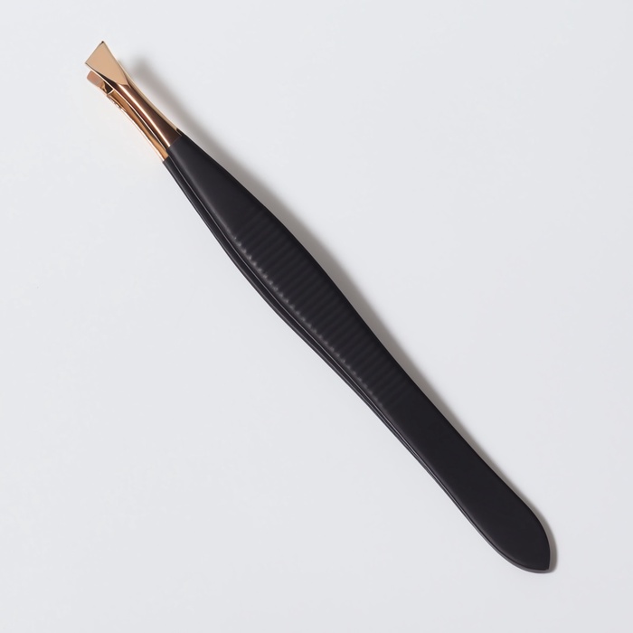 Пинцет скошенный, узкий, 8.5 см, цвет чёрный, золотистый