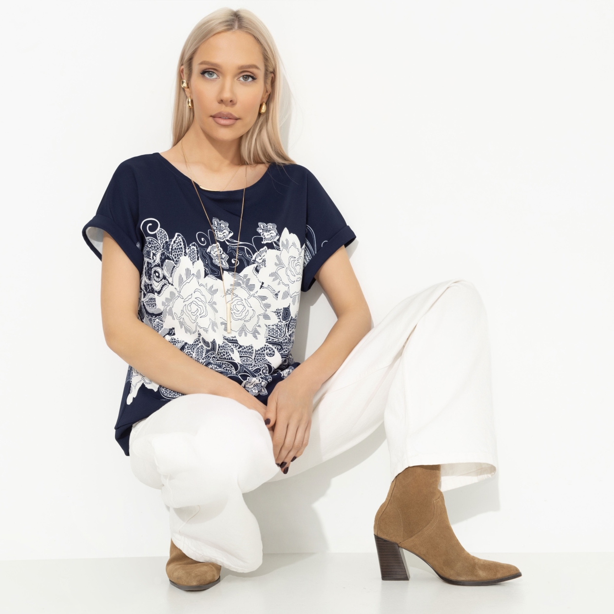 СТ. ЦЕНА 1350 руб//Футболка свободной посадки, Жду чудо (floral print)