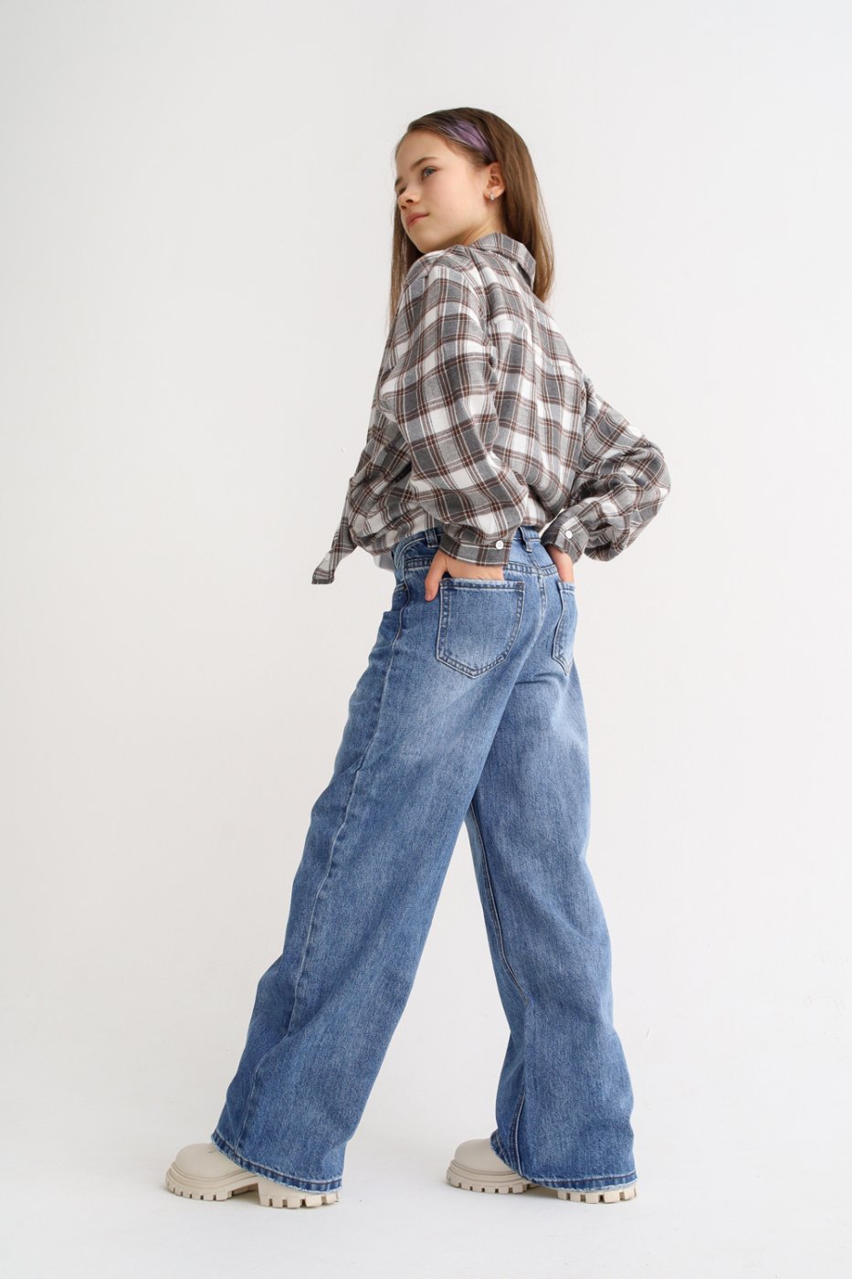 Джинсы-трубы синий