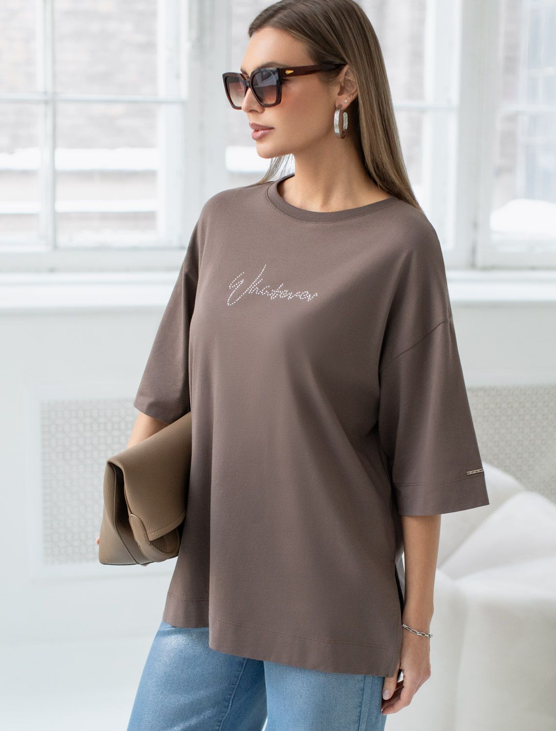 Футболка оверсайз с принтом стразами из премиального хлопка с эластаном