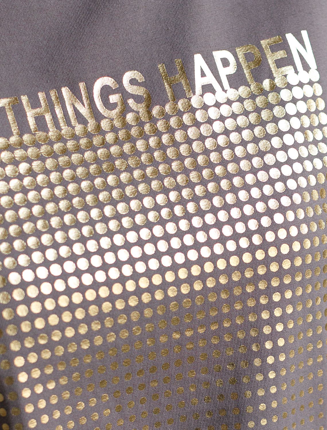 Нарядная футболка с блестящим принтом фольгой